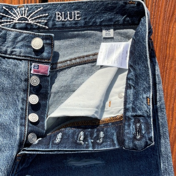 NWT Daily Blue By AG Mid Wash Distressed Cropped Jeans In Hype Size 26 - Picture 13 of 14